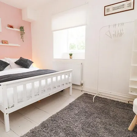 Dyson House Holiday home