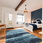 Dyson House *