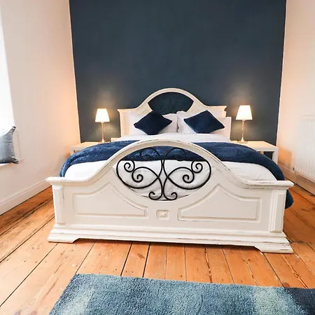 Dyson House Feriehus *